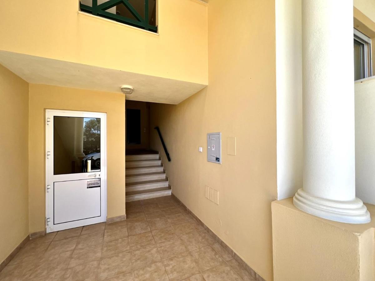 Albufeira Valley 2 With Pool By Homing Exterior foto